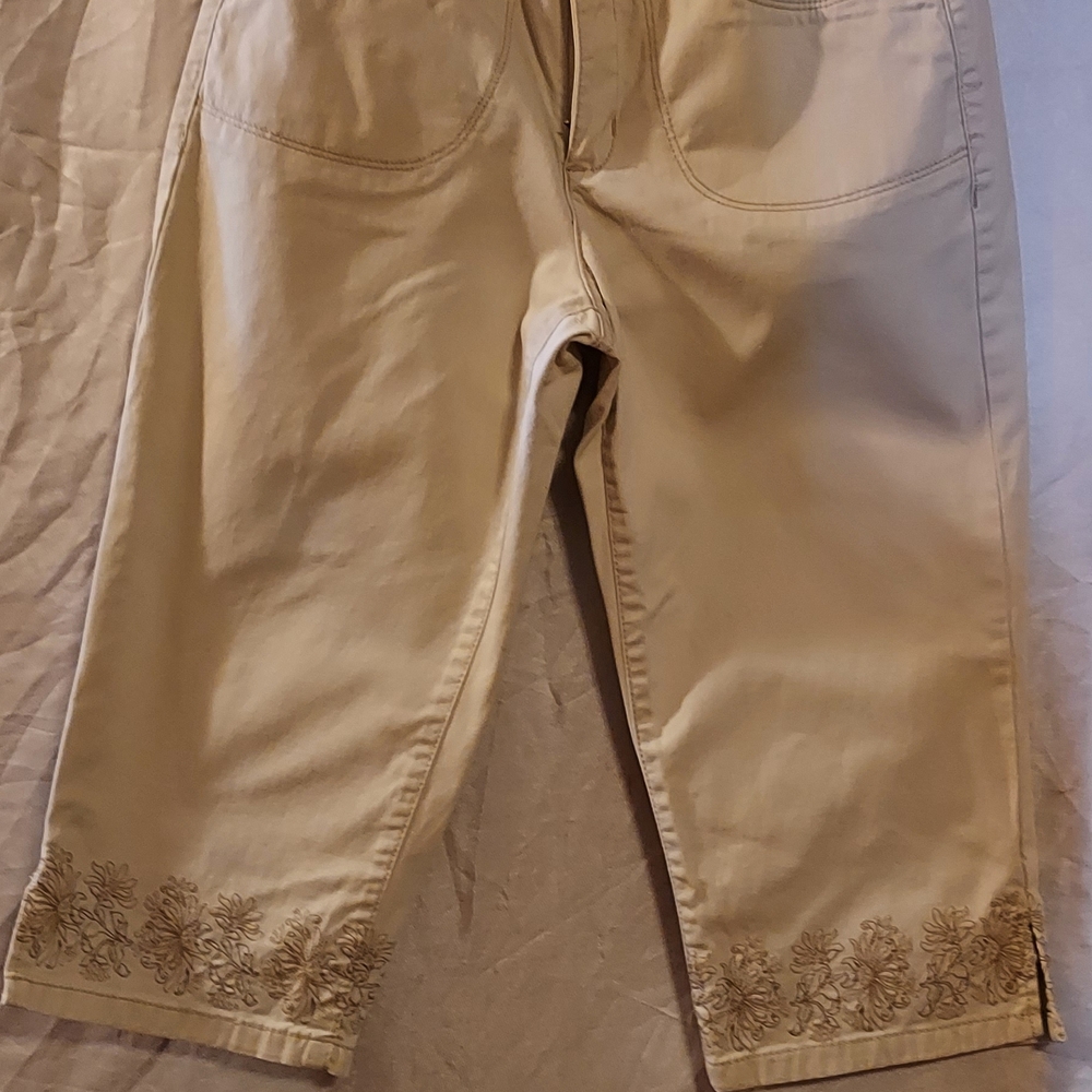 Gloria Vanderbilt Cream Pants